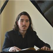 Profesor titulado imparte CLASES de PIANO y TEORÍA MUSICAL, adaptadas a los gustos y necesidades del alumno